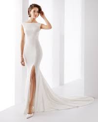 Romantici e leggeri, realizzati in mussolina di seta o scultorei ed eleganti in crêpe o georgette, questi abiti rifuggono i pizzi intricati, i. Abiti Da Sposa In Seta Le Proposte Piu Sofisticate Per Il 2019 Foto Stylosophy