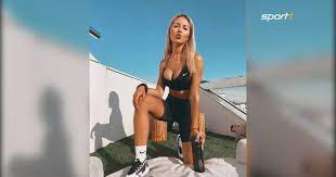 Ahora, lautaro martínez está de novio con agustina gandolfo, una mendocina que vive en milán y tiene, a su vez, un enorme parecido físico con la panelista de involucrados porque también es rubia y exuberante. Lautaro Martinez Freundin Agustina Gandolfo Prasentiert Sich Fit Nach Geburt