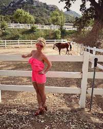 Britney spears called out jamie lynn spears, as well as people who haven't supported her, in a new instagram post. All Of Life S Secrets Are Hidden In Britney Spears Instagram C Est Clairette