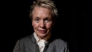 Laurie Anderson : "La première forme d'art, ce sont les histoires"