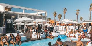 Well, i've always wanted to have a pool to lounge and party around.i might even go a bit crazy to think i'd actually jump in. Best Pool Parties In Miami 2021 Living In Miami Beach
