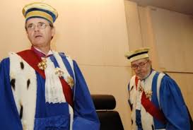 Over de turteltaks bestond al langer. Een Vlaams Nationalist In Het Grondwettelijk Hof Brussel De Standaard Mobile