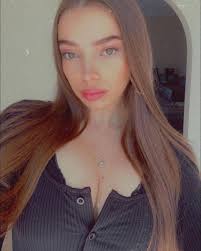 Bella Walton (@bellawalton_) • Instagram photos and videos