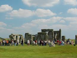 Stonehenge, prehistoric stone circle monument, cemetery, and archaeological site located on salisbury plain, about 8 miles (13 km) north of salisbury, wiltshire, england. Mythos Stonehenge Entdeckungsreise Auf Ihrer Schulfahrt Nach England Mit S E T
