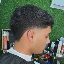 Blessed stylist showing love everywhere…💈✂️🇴🇲 God's speed #george #oman  #barber #barbershop #lifestyle