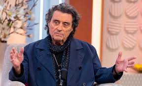 Den hinweis für diesen scoop haben sie vom verstorbenen starreporter ian mcshane, der überraschendend in einem der zaubertricks auftaucht. Ian Mcshane Swears Donald Glover S Atlanta Made Tv S Best Episode Ever Variety