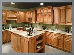 An amazing set of kitchen furniture crafted from solid oak wood. Kitchen Paint Colors With Oak Cabinets And Stainless Steel Appliances Porcelain Floor Bedroom Colour Schemes
