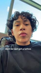 Arnoldo Bencomo's Instagram, Twitter & Facebook