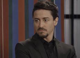 Vanessa pede para apresentar o Disque PopTV em 'Verão 90'