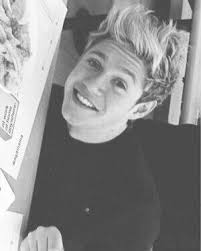 lily estrada (@loading_lily)