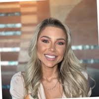 Gina Hinkle's Instagram, Twitter & Facebook