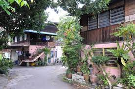 Batu ferringhi is a coastal suburb of penang with a reputation for a laid back lifestyle and popular local beaches. Video Penduduk Kampung Mutiara Batu Ferringhi Merayu Agar Kampung Mereka Tidak Dirobohkan Siakap Keli News