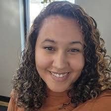 Danielle Faulk's Instagram, Twitter & Facebook