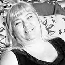 Deanna Floyd's Instagram, Twitter & Facebook