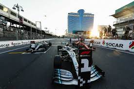 With a lot of long corners and big traction zones we want to make sure we can get on the power consistently, so having a slightly more. Formel 1 Favoritencheck Baku Mercedes Ferrari Oder Red Bull