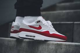 Nike Air Max 1 Anniversary Og Red On Foot Video Detailed Pictures Eu Kicks Sneaker Magazine Nike Air Max Sneakers Nike Nike
