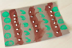 A fun color recognition activity for toddlers and preschoolers! Garden Themed Process Art For Preschoolers With Vegetable Stamping Buggy And Buddy