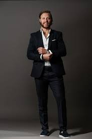 In this week's 'in the locker room' we caught up with some boston bruins players to find out who's got the best suit game on the team and who keeps the best. Shawwwnnieee Shawwwnnnnnn My Bestest Frandddd David Pastrnak Nhl European Player Media Tour