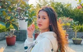 Sinetron ini banyak diisi oleh pemain baru seperti zoe jackson, antonio blanco jr, hana saraswati, dan cinta brian. Zoe Abbas Dinilai Terlalu Muda Untuk Main Di Sinetron Buku Harian Seorang Istri Sctv