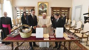 Repubblica di san marino) — cənubi avropada anklav mikrodövlət. Ferenc Papa Fogadta San Marino Regenskapitanyait Magyar Kurir Katolikus Hirportal