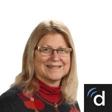 Carolyn Deangelo's Instagram, Twitter & Facebook