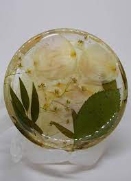 So it is the first choice for embedding flowers. Flowers Preservation Funeral Keepsakes Funeral Flowers Etsy Funeral Flowers How To Preserve Flowers Dark Flowers