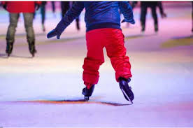 Une Patinoire Avec Vue Mer Pacamomes