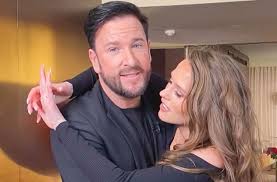Startet michael wendlers (48) frau laura (20) jetzt endlich wieder in den sozialen medien durch? Laura Der Wendler Jetzt Wird Geheiratet Darum Lasst Sich Das Paar Filmen Tv Spielfilm