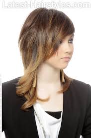 Whether you have straight hair or wavy locks, if it is medium in length, you have no dearth of choices out there. 32 Casual Hairstyles That Are Quick Chic And Easy For 2021