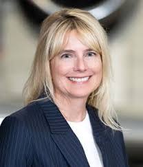 Lisa Holland's Instagram, Twitter & Facebook