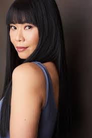 Sari Cohen's Instagram, Twitter & Facebook