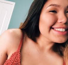 Abbie Fuller's Instagram, Twitter & Facebook