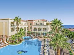 Located in samos, samaina inn is in the city center and on the beach. Hotel Samaina Inn In Karlovassi Bei Alltours Buchen