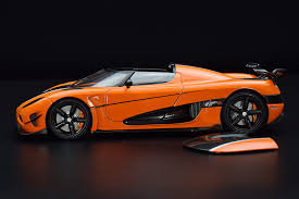 The agera rs is an advanced version of the agera r, implementing some of the new technology and features of the one:1 and combining the features of the agera r and the agera s. Review Autoart Koenigsegg Agera Rs Diecastsociety Com