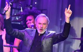 Neil leslie diamond was born january 24, 1941 to rose and akeeba diamond in brooklyn, new york. Ldjgmjhbml Gjm