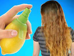 Lemon juice and the sun lighten hair. 3 Effective Strategies For How To Lighten Hair With Lemon Juice