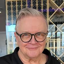 I'm so glad to have found Northern Exposure to watch again!