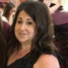 Marie Loria's Instagram, Twitter & Facebook