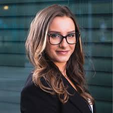 Es ist vollbracht ✓ Für mich geht ein intensiver, lehrreicher und prägender  Abschnitt zu Ende mit dem Abschluss meines Studiums an der Frankfurt School  of Finance & Management Ich blicke auf… |