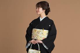 黒留袖を着るときのアクセサリーは何がOK？知っておくべきマナーまとめ