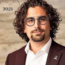 Joshua Pelz's Instagram, Twitter & Facebook