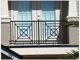 Selain balkon besi tempa atau balkon klasik kami juga membuat produk besi tempa lainnya seperti pagar besi tempa, pintu utama besi tempa, railing tangga klasik dan sebagainya yang tentunya bergaya klasik dan menggunakan bahan baku besi tempa. 19 Balkon Ideas Railing Design Balcony Railing Iron Balcony