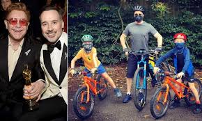 Elton john has made 32 albums and still plays 107 gigs a year. Elton John S One Christmas Rule With Husband David Furnish And Sons Revealed Hello