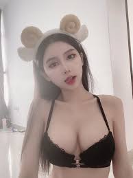 SWAG 娜娜-Joanna Hui-挑逗眼神-成人直播精選