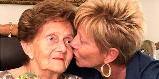Finalmente decidí comprar mi canal de youtube para poder estar en contacto directo con ustedes! Mamita Vuela Alto Raquel Argandona Comunica El Fallecimiento De Su Madre A Los 93 Anos Glamorama