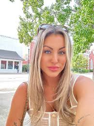 Brooke Tyner's Instagram, Twitter & Facebook