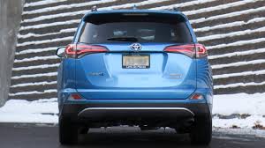 It may not be spectacular and amazing in any way in. 2018 Toyota Rav4 Hybrid Review Solid Roomy Performer Gets 30 Mpg Extremetech