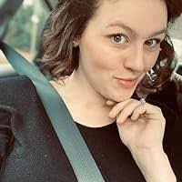 Krista Read's Instagram, Twitter & Facebook