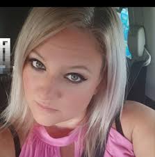 Wedding cake baker for small chocolate cake with custom decor