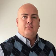 Warren Glover's Instagram, Twitter & Facebook